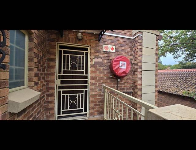 2 BEDROOM APARTMENT FOR SALE IN MOOIKLOOF RIDGE